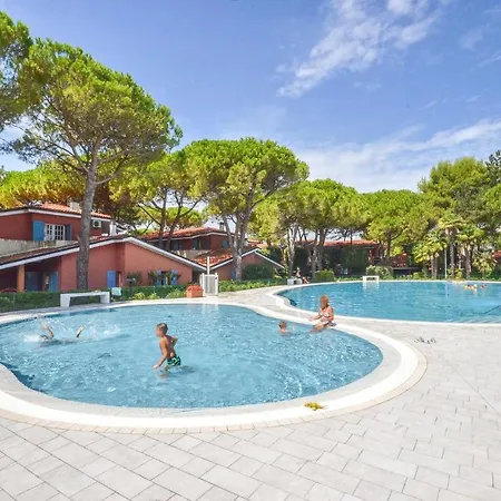 Appartamento Beautiful In With 2 Bedrooms Bibione
