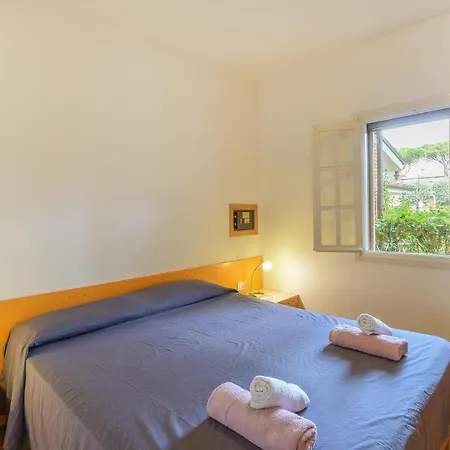 Apartman Beautiful In With 2 Bedrooms *